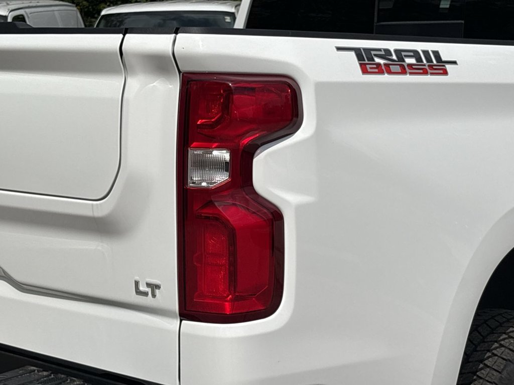 New 2026 Chevrolet Silverado 1500 LT Trail Boss 5.3L 4WD at KW Auto Credit