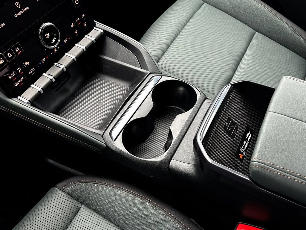 New 2027 GMC Terrain AWD AT4 1.5L AWD at KW Auto Credit
