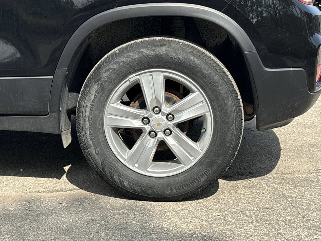 Used 2020 Chevrolet Trax LT 1.4L FWD at KW Auto Credit
