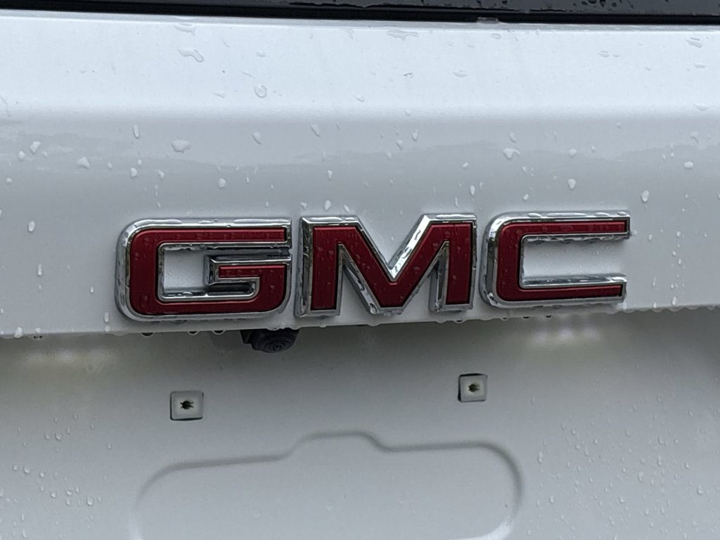 New 2027 GMC Terrain AWD AT4 1.5L AWD at KW Auto Credit