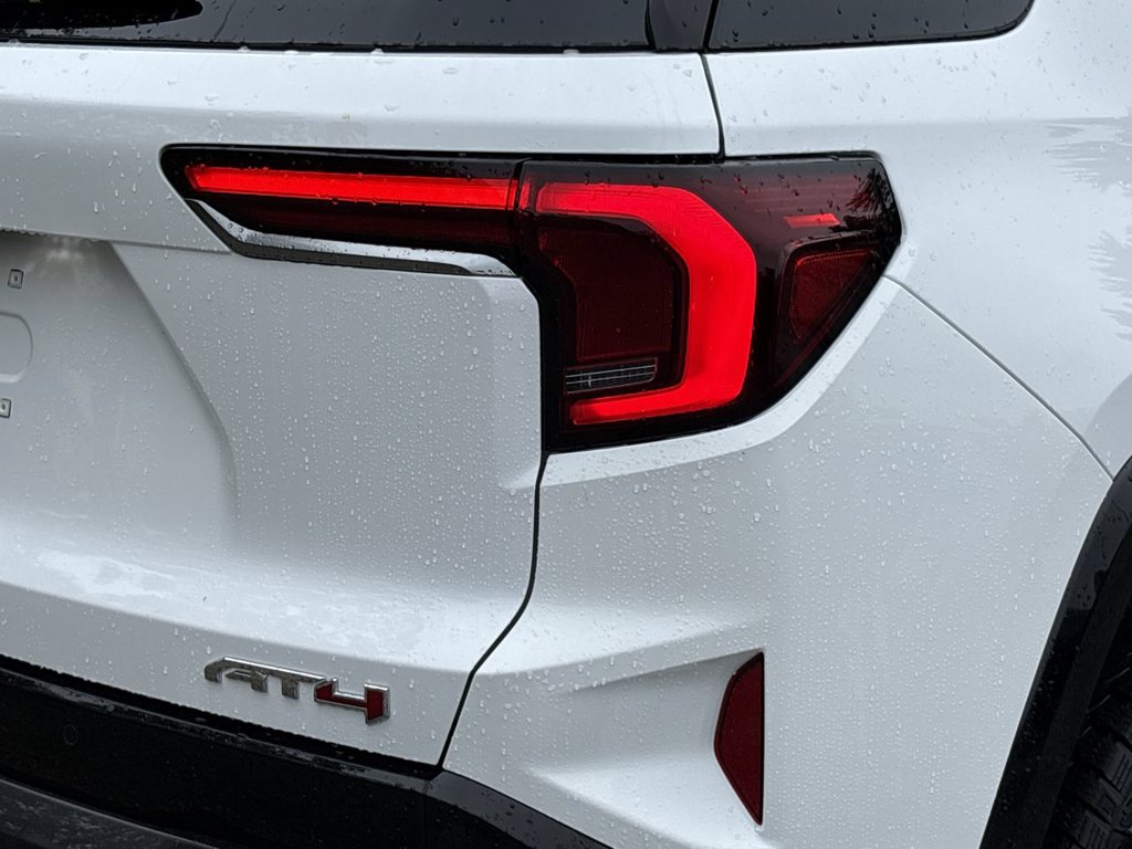New 2027 GMC Terrain AWD AT4 1.5L AWD at KW Auto Credit
