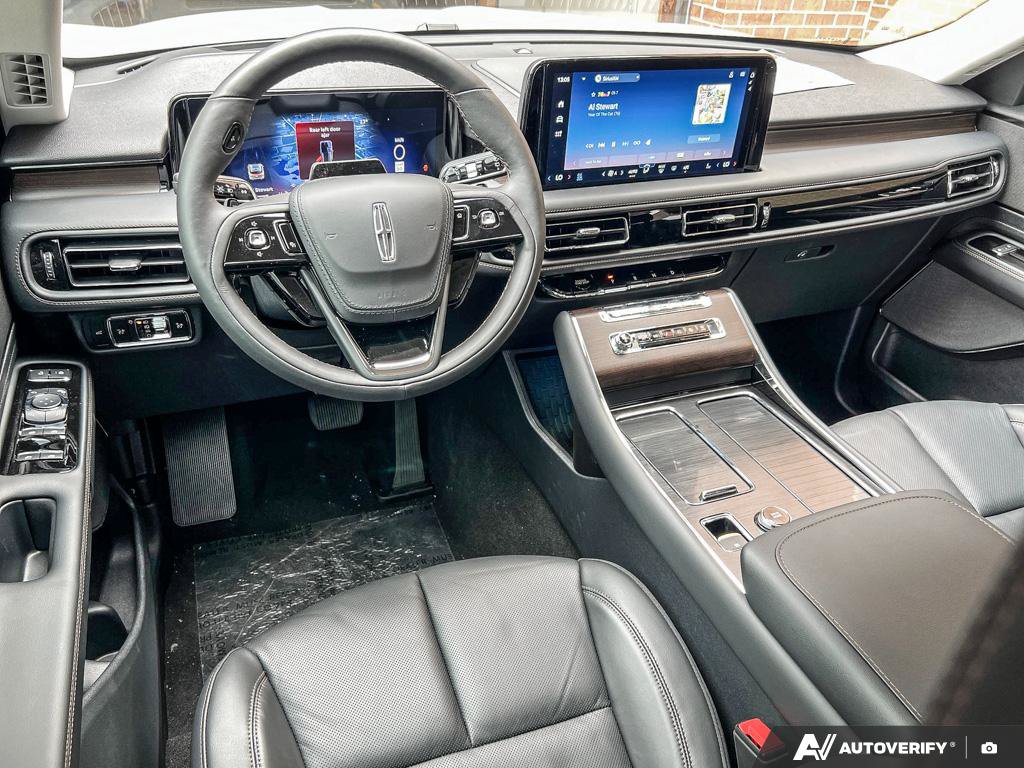 New 2026 Lincoln Aviator Reserve 3.0 L AWD at KW Auto Credit