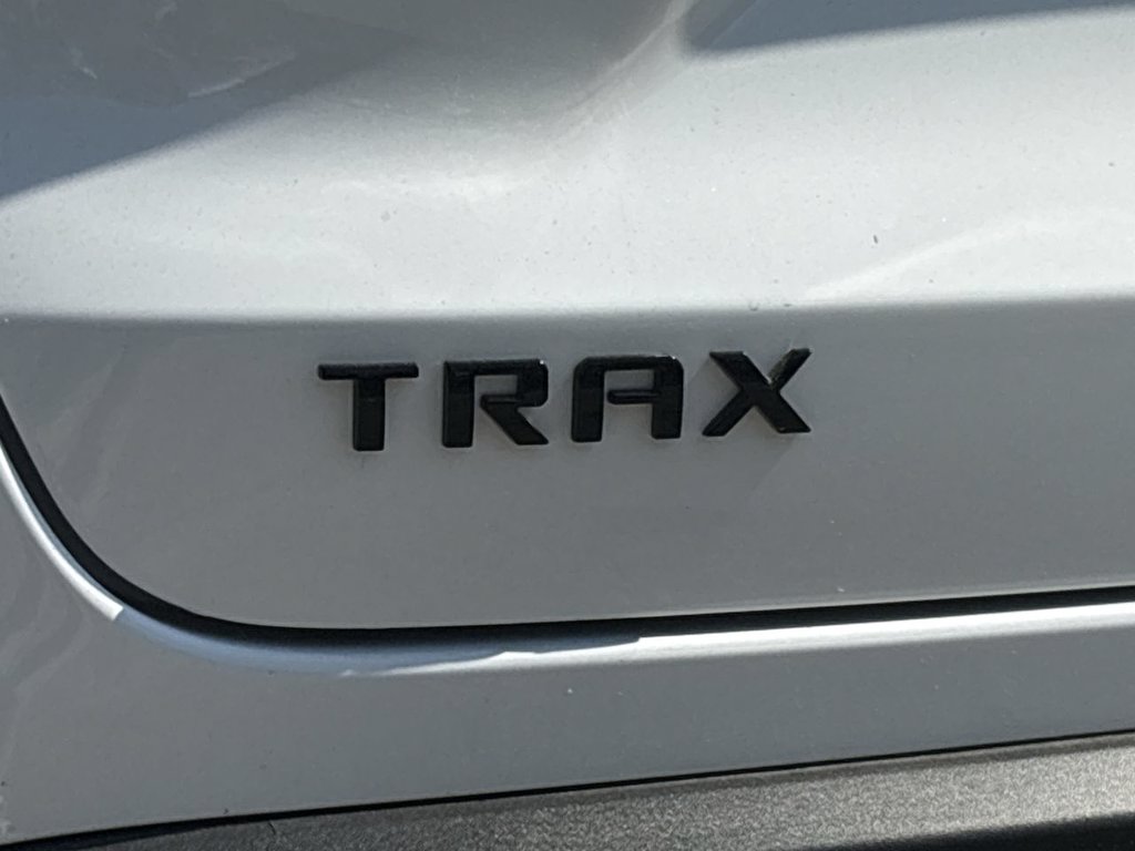 New 2026 Chevrolet Trax 2RS 1.2L FWD at KW Auto Credit