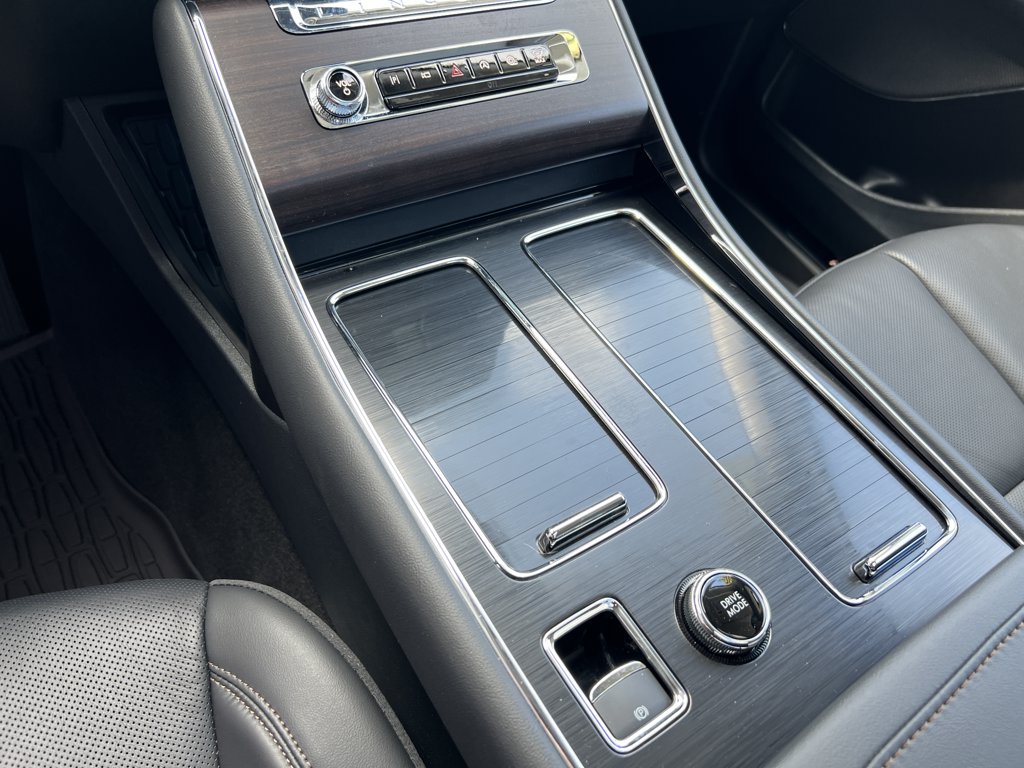 New 2026 Lincoln Aviator Reserve 3.0 L AWD at KW Auto Credit