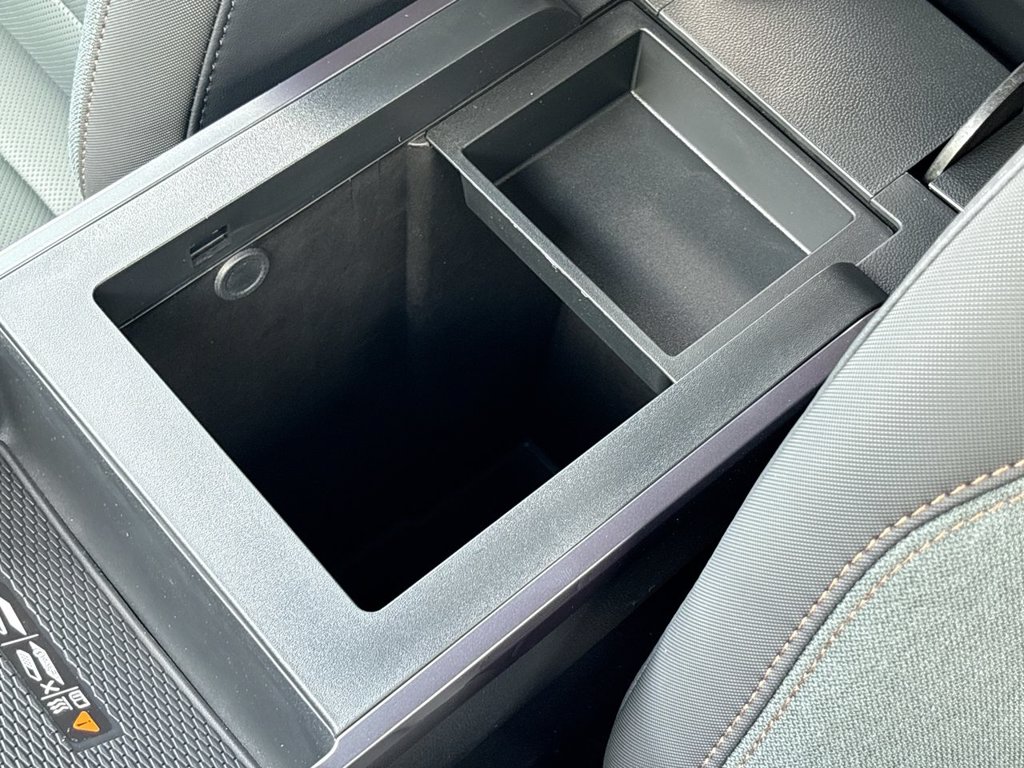 New 2027 GMC Terrain AWD AT4 1.5L AWD at KW Auto Credit