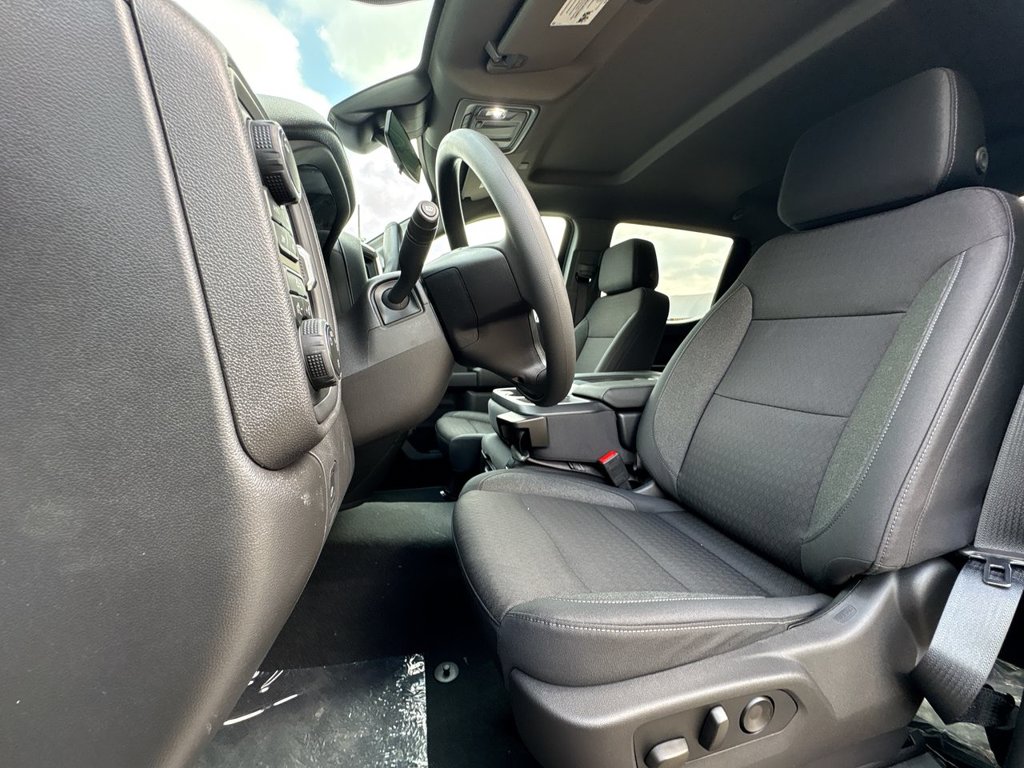 New 2026 Chevrolet Silverado 1500 Custom Trail Boss 2.7L 4WD at KW Auto Credit